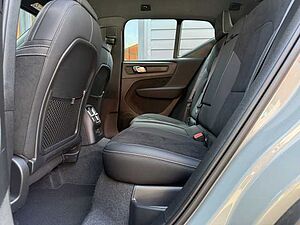 Volvo  T4 Plus Dark Rech. Plug-In Hyb. AHK