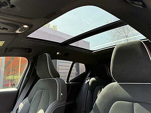 Volvo  T5 Ultimate Dark Recharge Plug-In Hybrid RFK