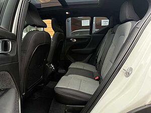 Volvo  Momentum Pro 2WD, Winter Paket, Panoramadach, Fernlichtassistent