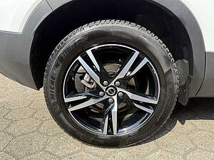 Volvo  T2 Plus Dark 2WD, 360 Grad Kamera, AHK, Panoramadach, H&K