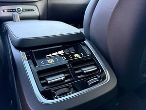 Volvo  T8 R-Design Recharge Plug-In Hybrid AWD 7Si