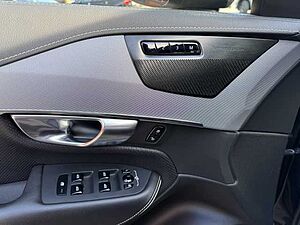Volvo  T8 R-Design Recharge Plug-In Hybrid AWD 7Si