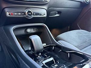 Volvo  Plus Dark Recharge Plug-In Hybrid 2WD