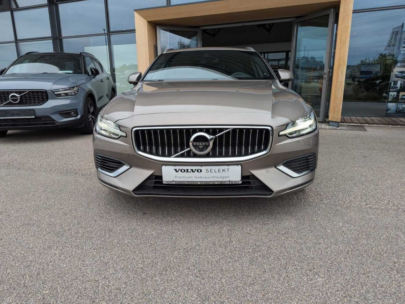 Volvo  V60 T8 TWIN ENGINE (223KW/303PS) Inscription aut.