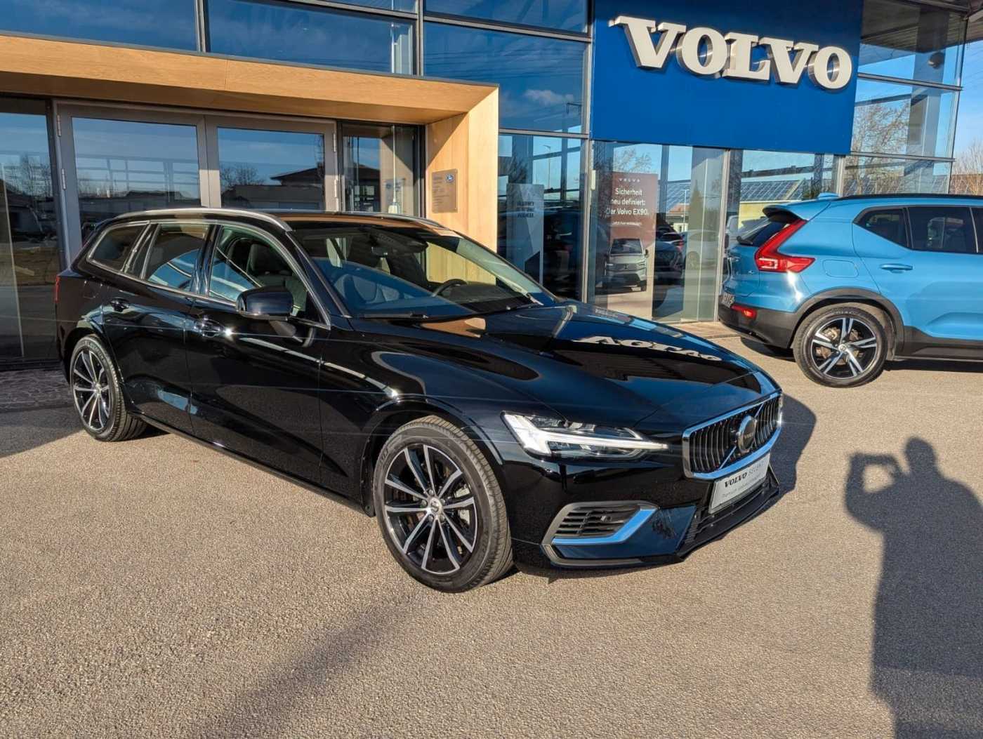 Volvo  T6  AWD Recharge Core