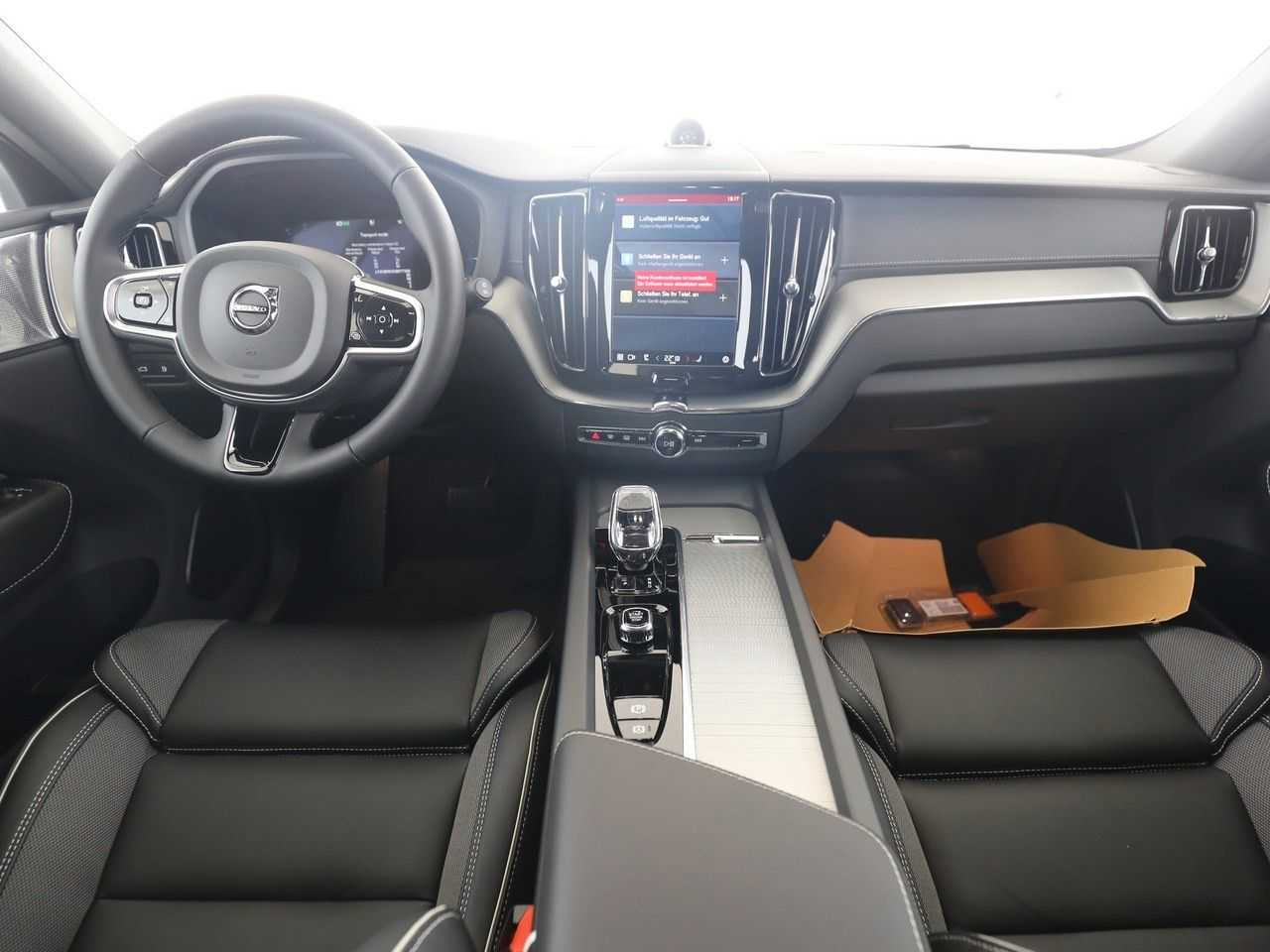 Volvo  T8 Ultra Black Edition
