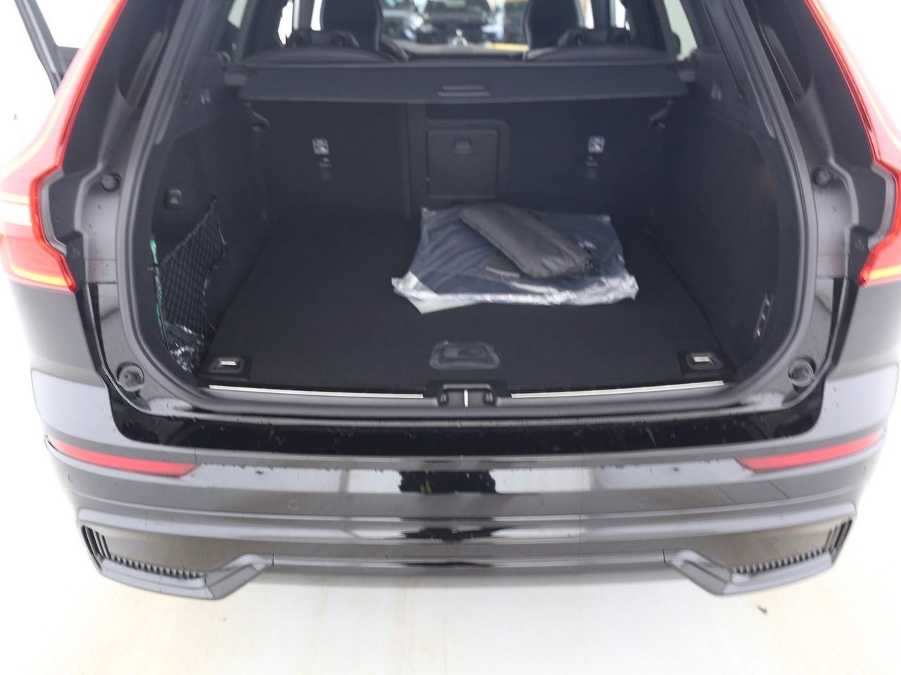 Volvo  T8 Ultra Black Edition