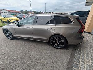 Volvo  V60 T8 TWIN ENGINE (223KW/303PS) Inscription aut.