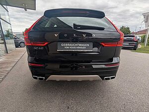 Volvo  B5 AWD Momentum Pro