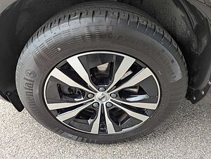 Volvo  B5 AWD Momentum Pro