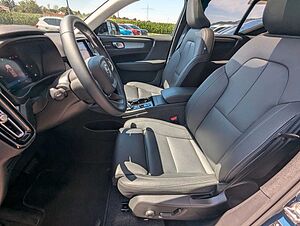 Volvo  B3 Plus Dark