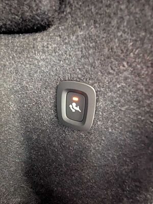 Volvo  B3 Plus Dark