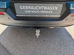 Volvo  B3 Plus Dark