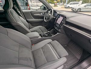 Volvo  Plus Dark Recharge Plug-In Hybrid