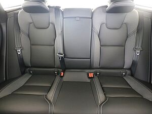 Volvo  T8 Ultra Black Edition