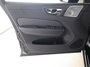 Volvo  T8 Ultra Black Edition