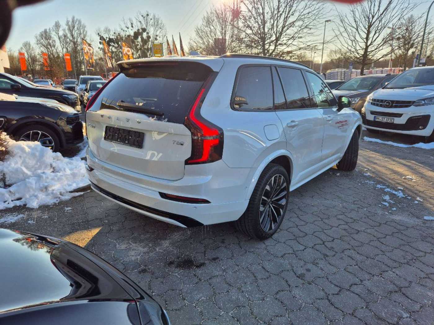 Volvo  T8 AWD Plus Dark+NEUES MODELL+Luft+HUD