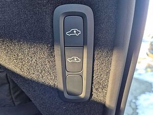 Volvo  T8 AWD Plus Dark+NEUES MODELL+Luft+HUD