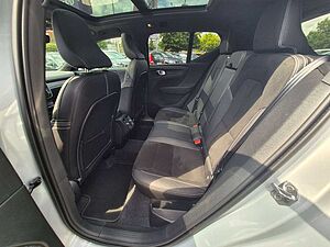 Volvo  B4 B Geartr. R-Design+ACC+Panorama+19Zoll
