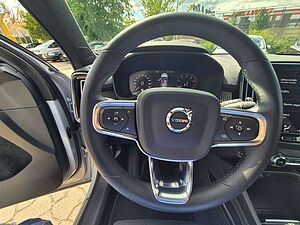 Volvo  B4 B Geartr. R-Design+ACC+Panorama+19Zoll