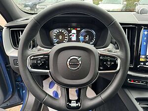 Volvo  XC60 T8 AWD R-Design+Luft+Xenium-Pro+B&W+360+