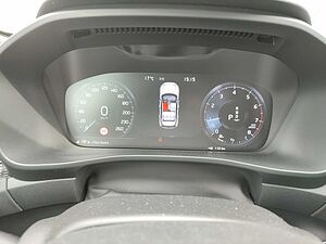 Volvo  XC40 Core, T2 Automatikgetriebe, Benzin