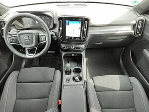 Volvo  XC40 Core, T2 Automatikgetriebe, Benzin