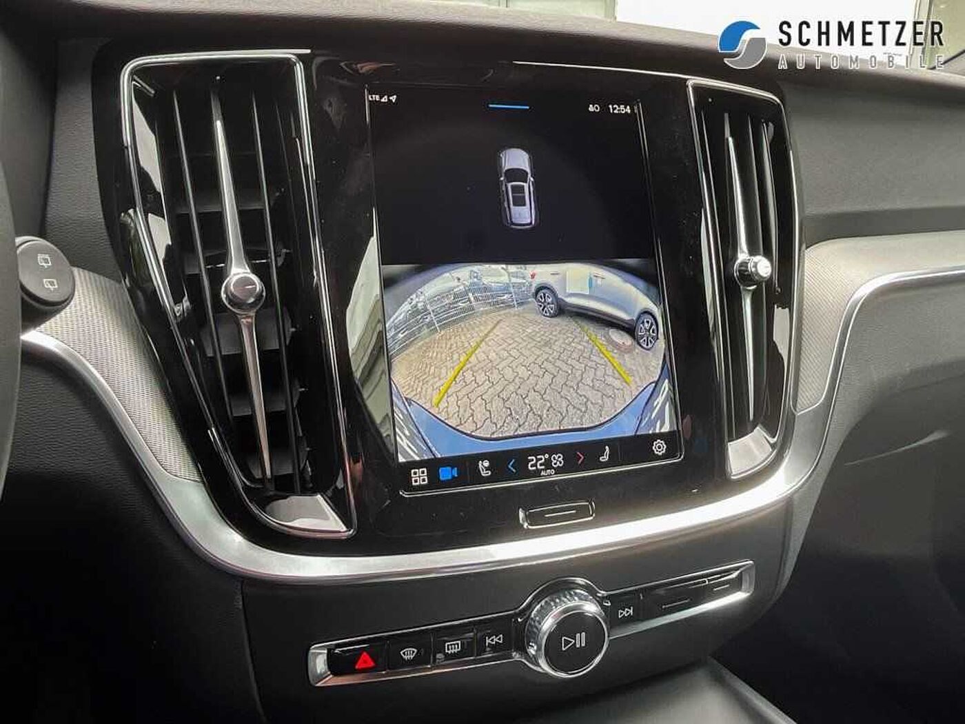 Volvo  +B4+Benzin+Plus+Dark+Keyless+HarmanK+Kamera++
