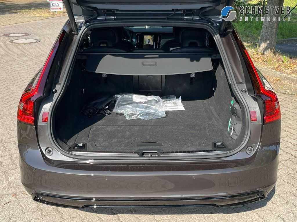 Volvo  +T8+AWD+Plug-in+Ultra Dark+360°Kam+Lenkradhzg