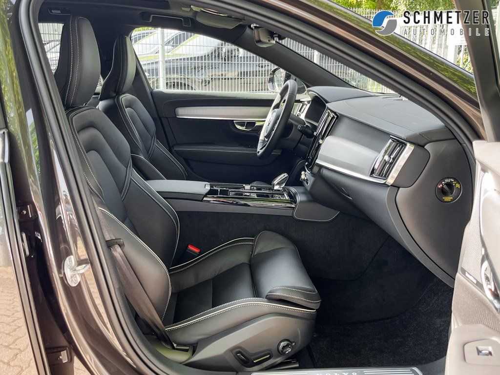 Volvo  +T8+AWD+Plug-in+Ultra Dark+360°Kam+Lenkradhzg