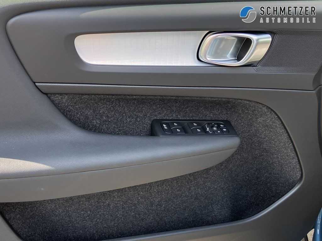 Volvo  +B3+Benzin+Core+360°Kamera+Keyless+DAB+LED++