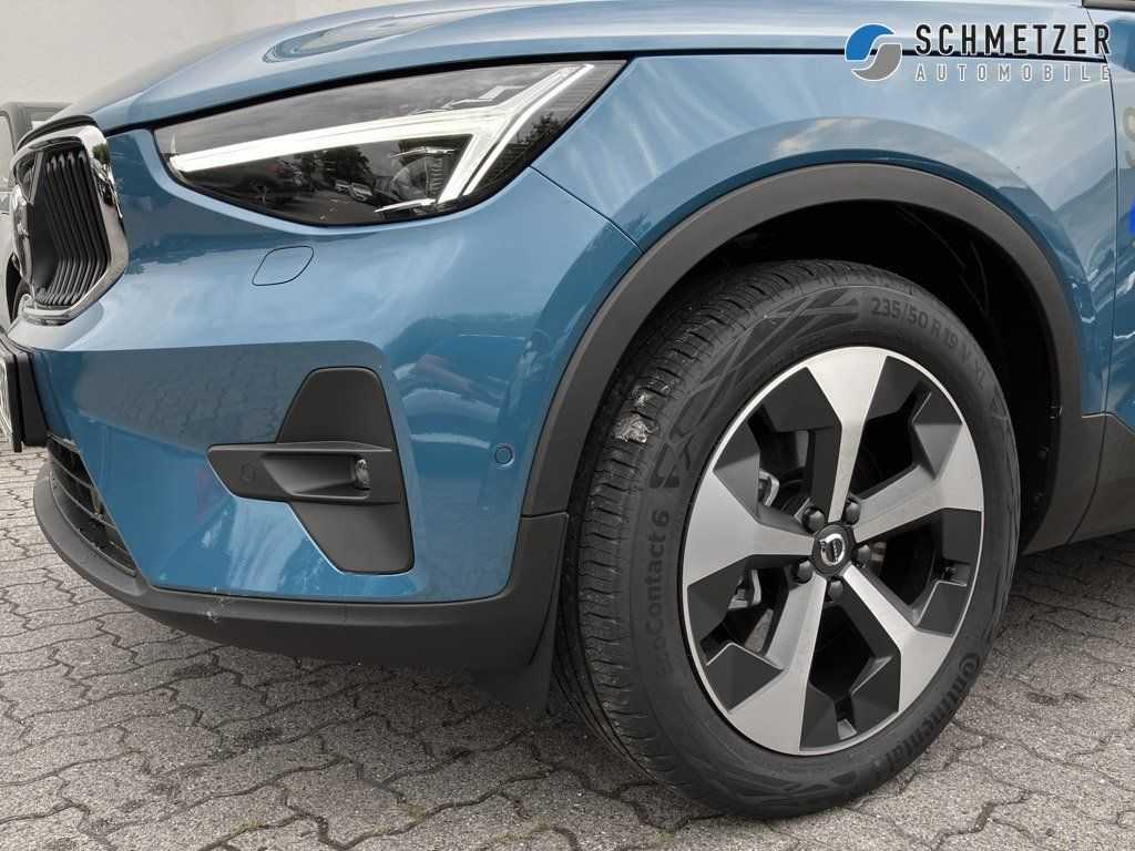 Volvo  +B3+Benzin+Core+360°Kamera+Keyless+DAB+LED++