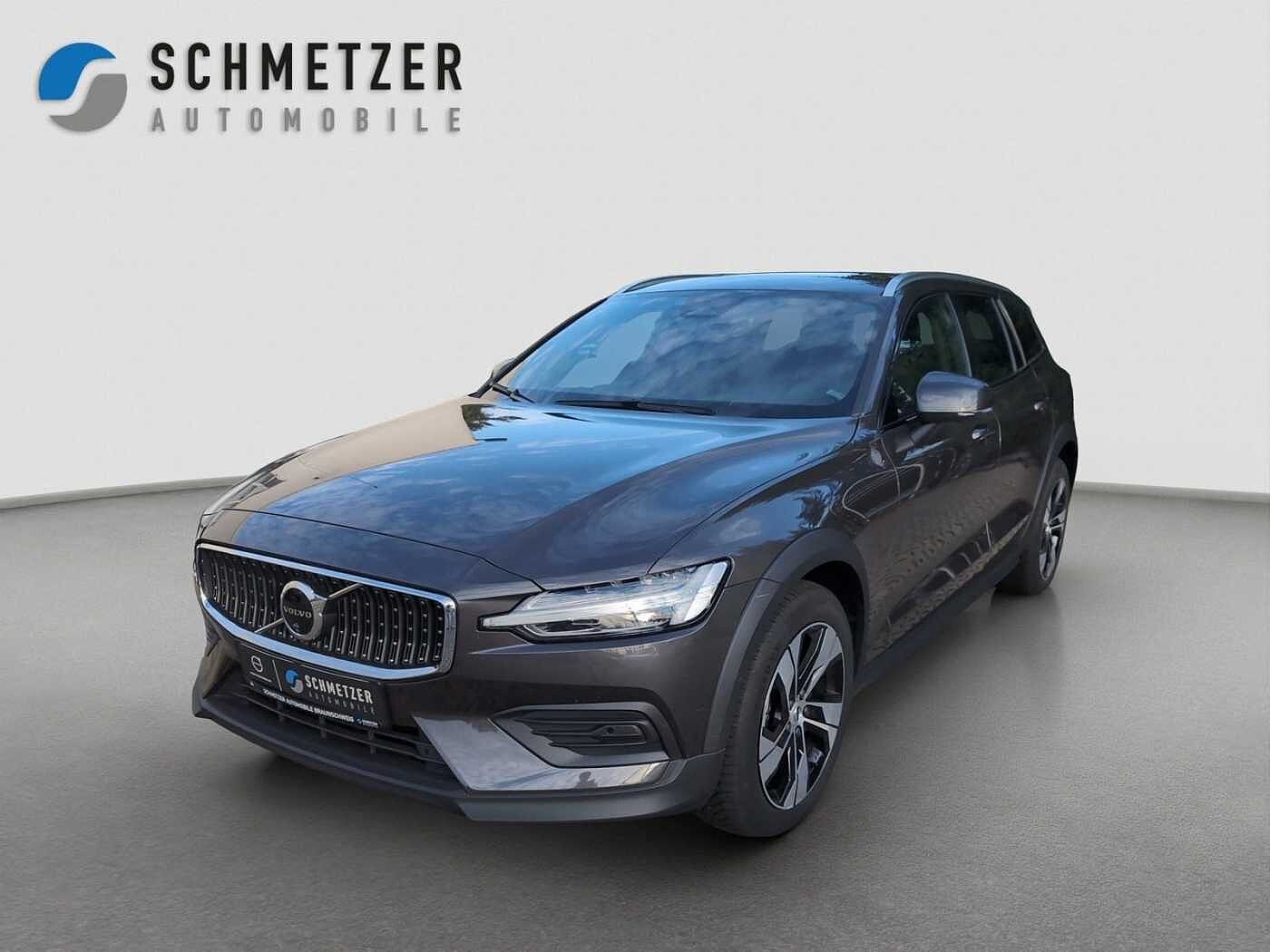 Volvo  CC+B4+AWD+GT+CCPlus+Panorama+360°Kam+Harman++