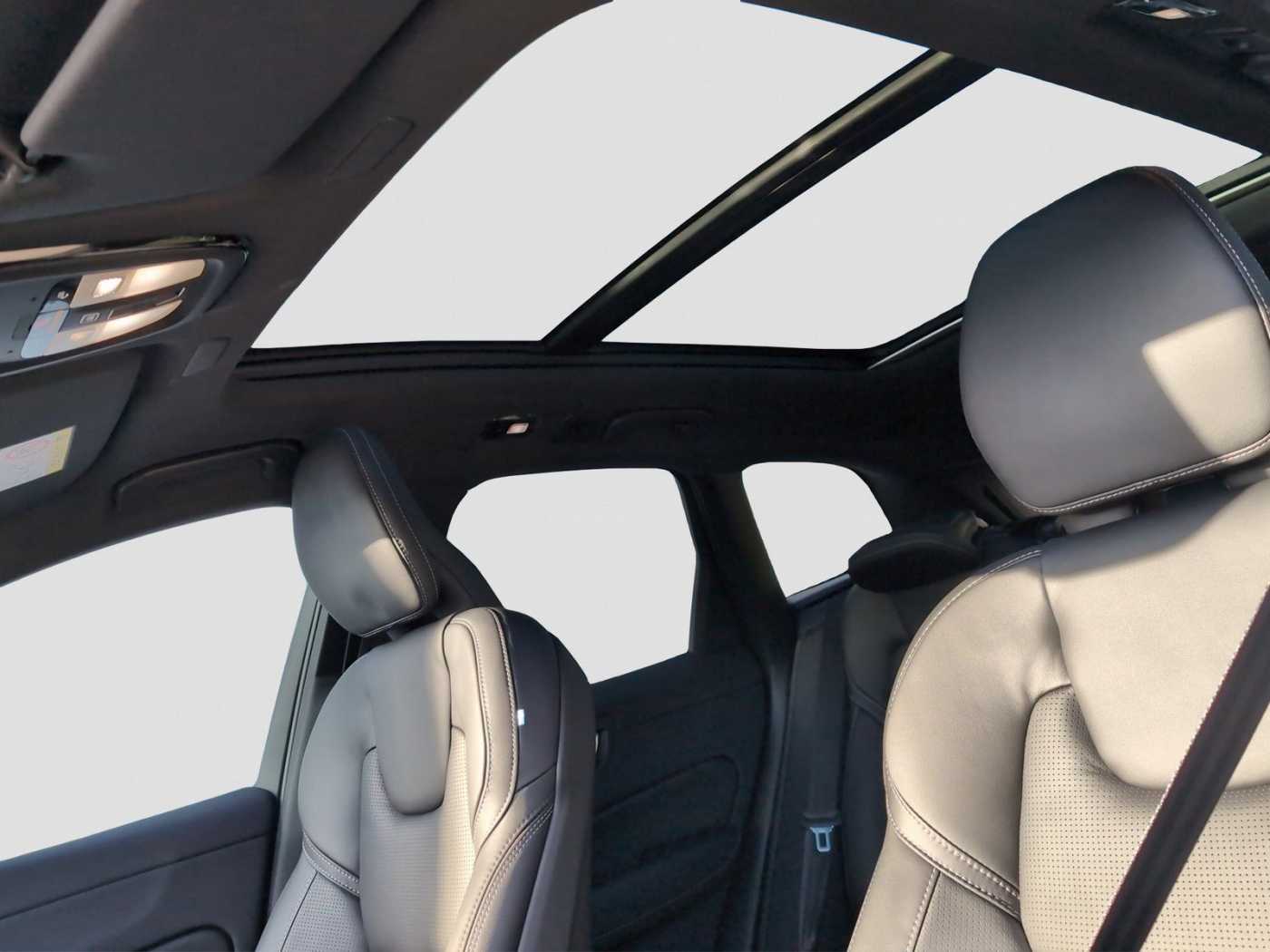 Volvo  +Black+Ed. +T8+AWD+Plus+Headup+Luftfw+BowersW