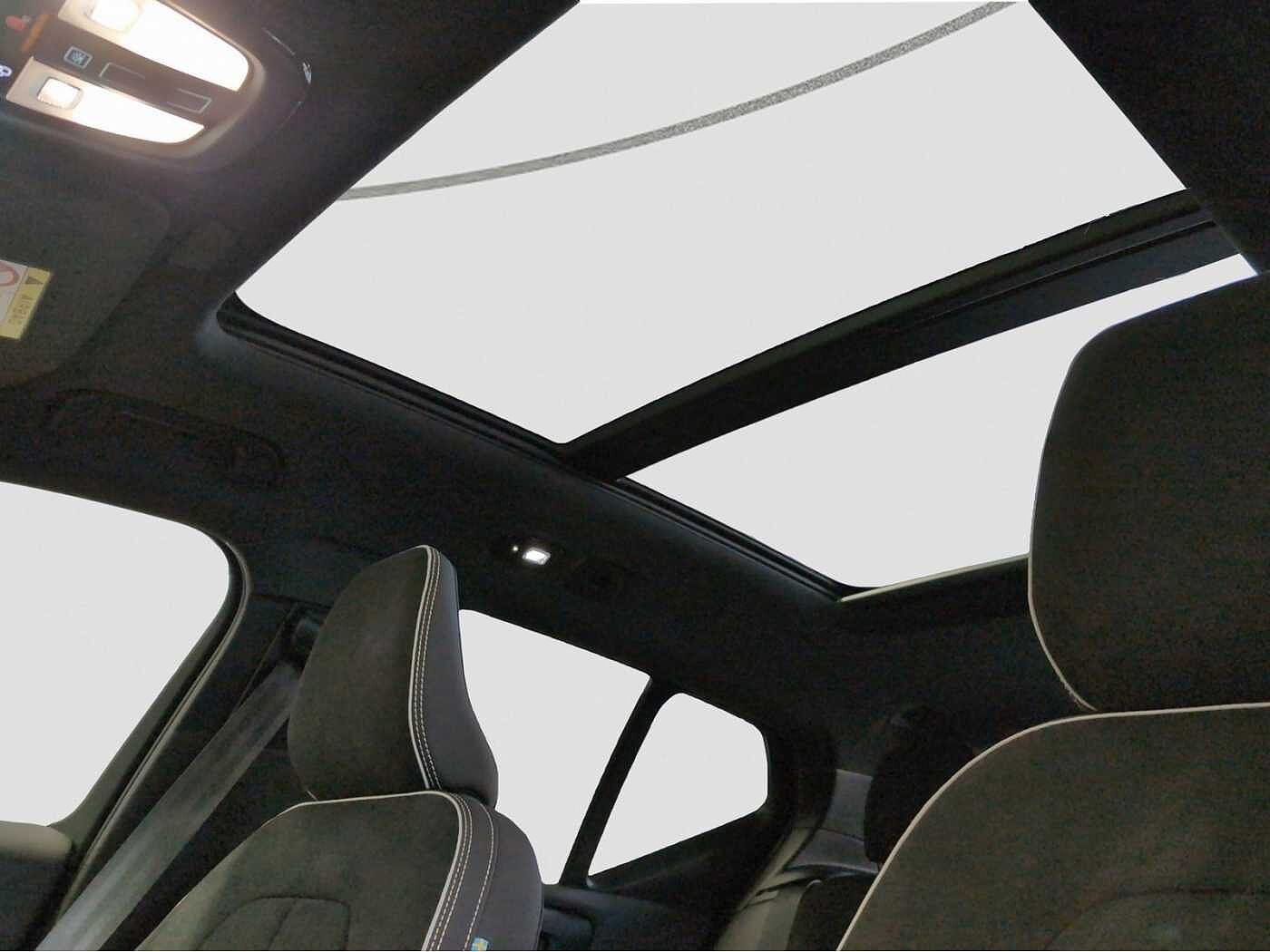 Volvo  +B4+GT+Mild-Hybrid+Ultra Dark+Frontheiz+360°