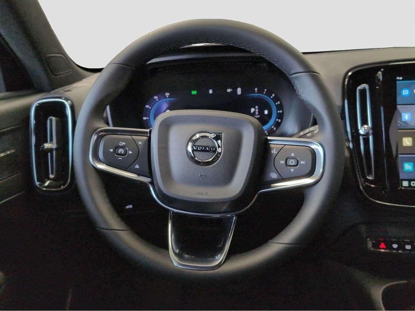 Volvo  +B4+GT+Mild-Hybrid+Ultra Dark+Frontheiz+360°