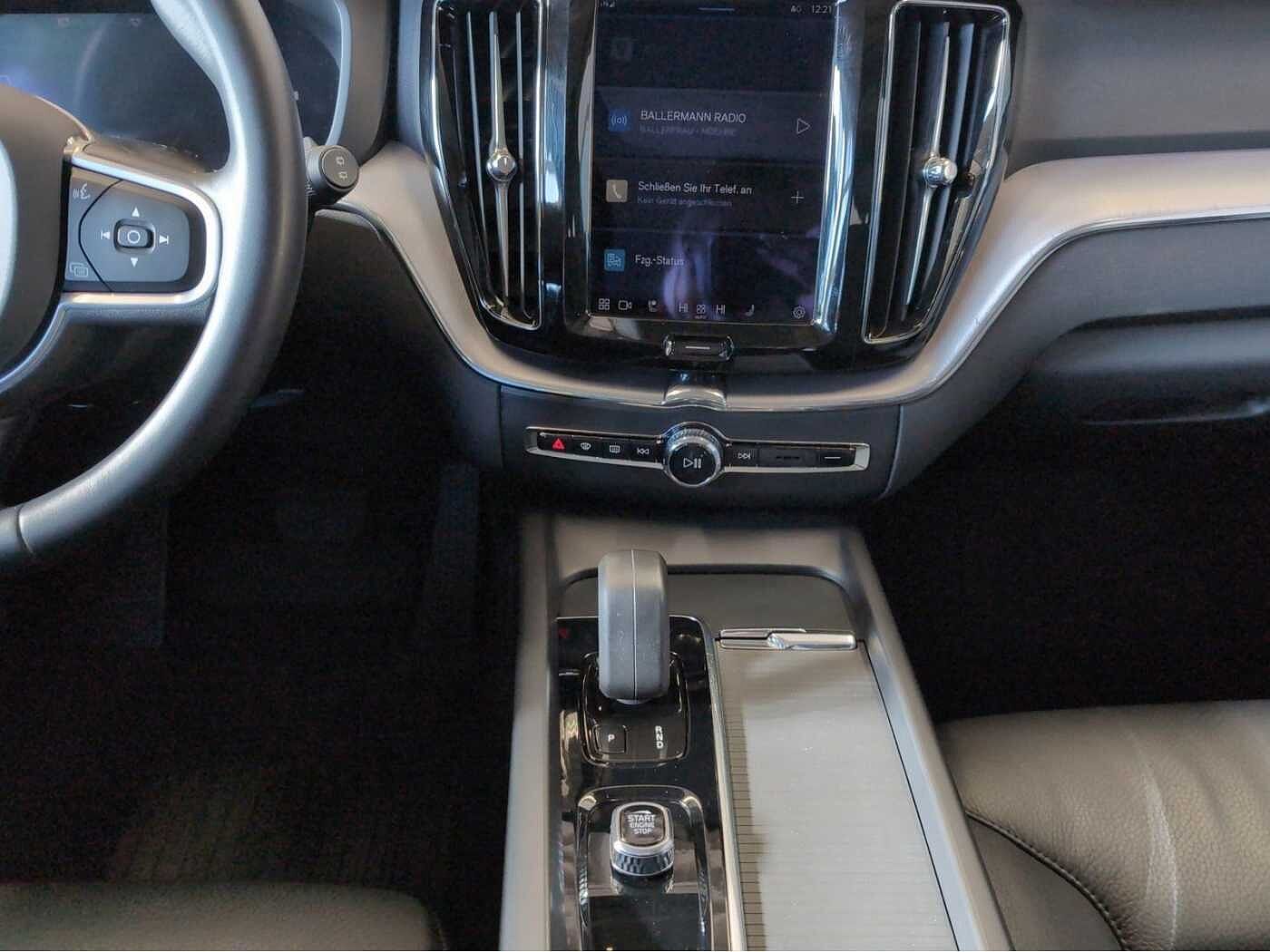 Volvo  +B5+AWD+GT+R-Kam+Sitzhzg. v+AHK+Lenkradhzg. ++