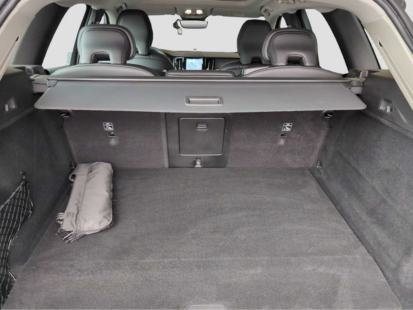 Volvo  +T8+AWD+GT+Recharge+Inscription+Panorama+LED