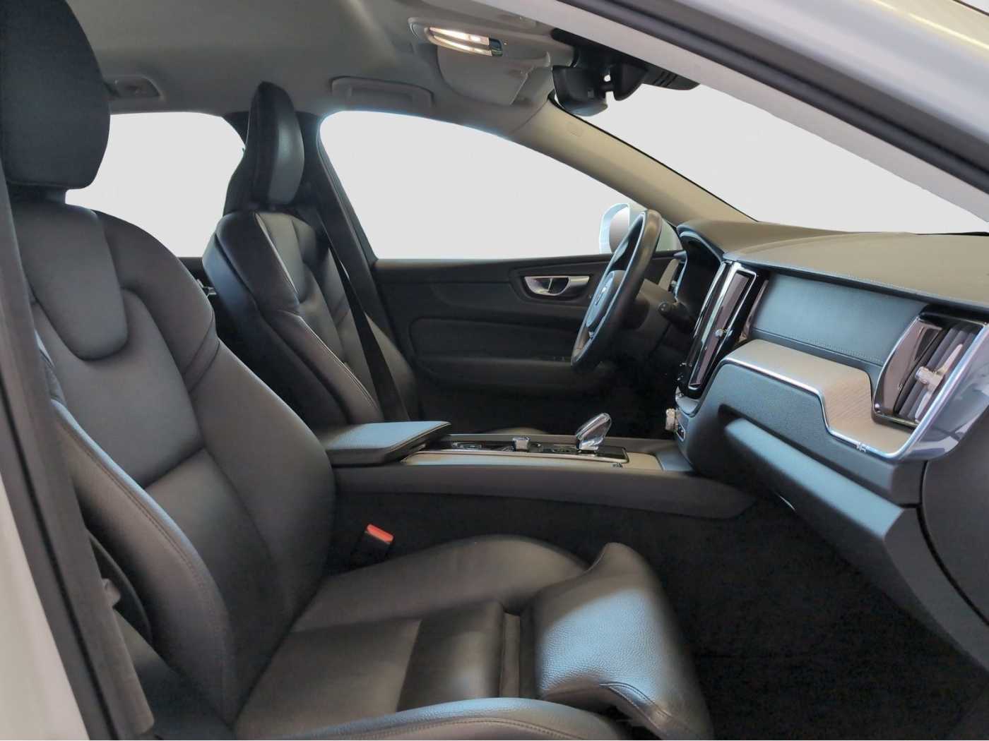 Volvo  +B5+AWD+Inscription+AHKsemi+abged. Scheiben++