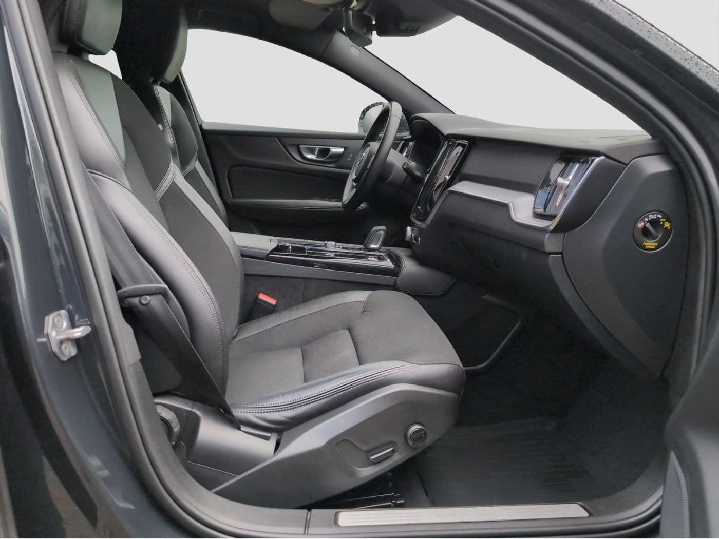 Volvo  +T6+TwinEngine+AWD+GT+360°Kam+AHK+PilotAss+++