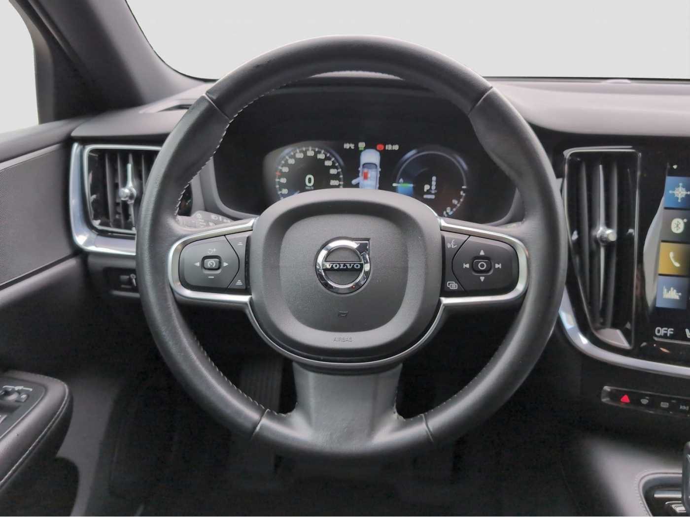 Volvo  +T6+TwinEngine+AWD+GT+360°Kam+AHK+PilotAss+++