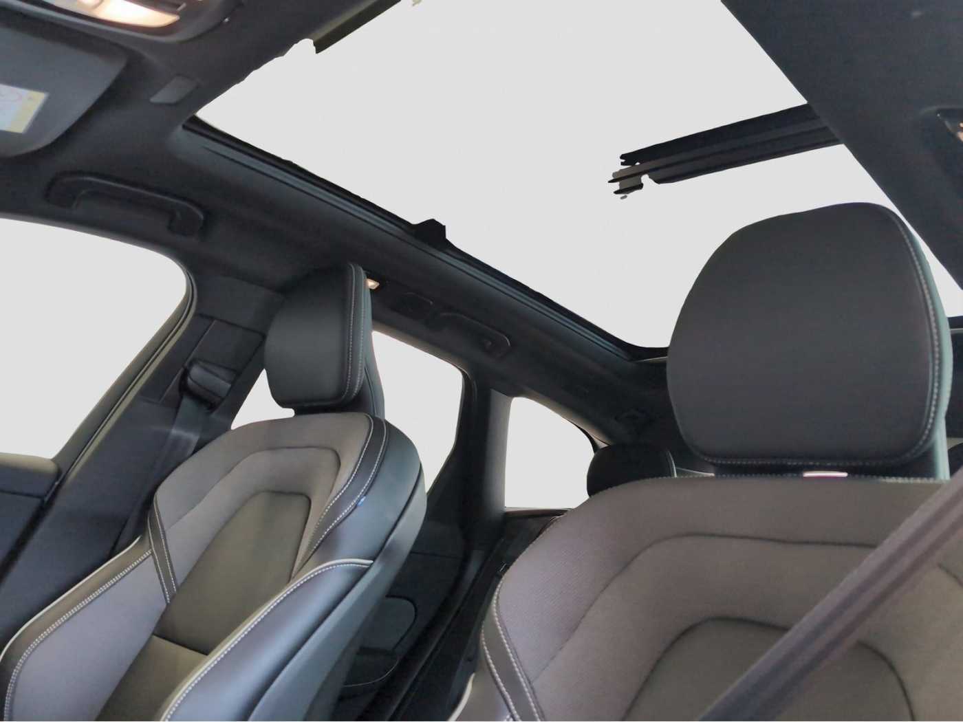 Volvo  +T8+AWD+GT+Lenkradhzg+Panoram+360°Kam+Standh