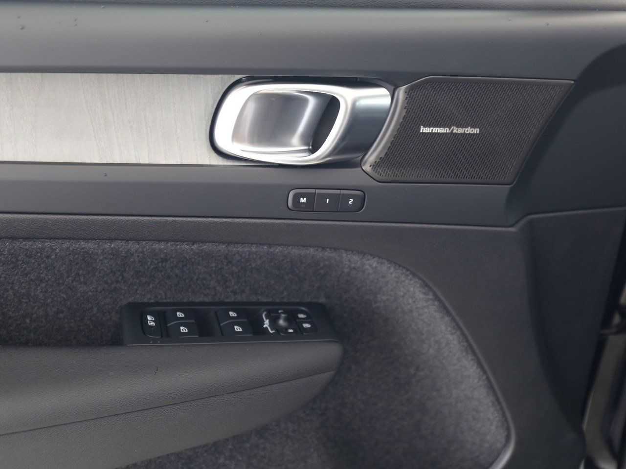 Volvo  +B3+PDC+Sitzhzgv+Frontscheibenhzg+R-Kamera++