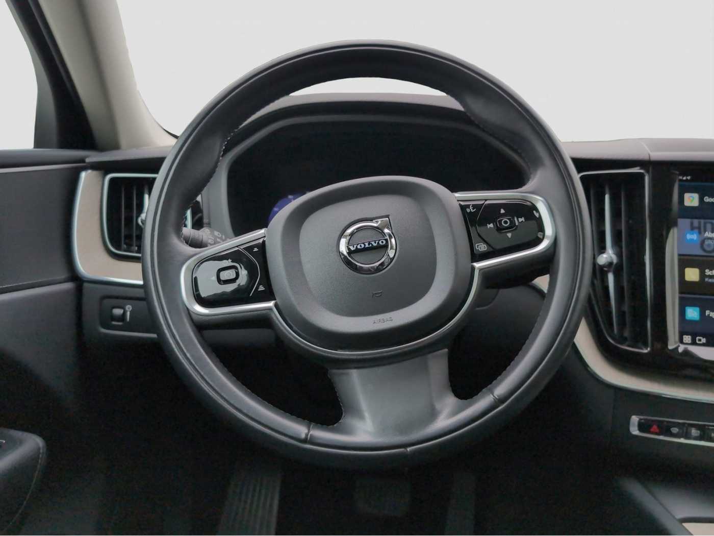 Volvo  +B5+AWD+GT+Diesel+PDCv/h+R-Kam+Lenkradhzg+++