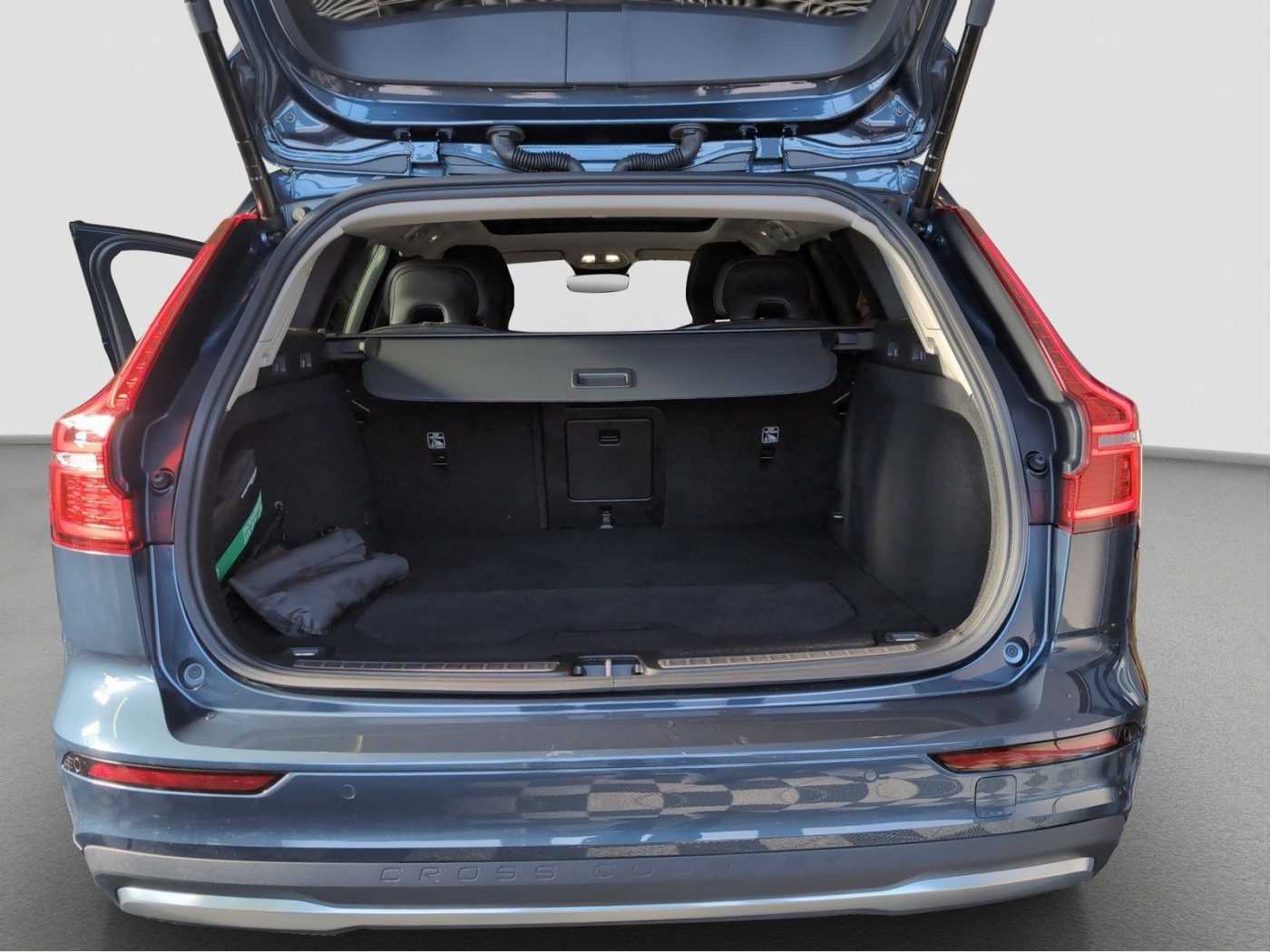 Volvo  CC+B4+AWD+GT+360°Kam+Standhzg+abged. Scheiben