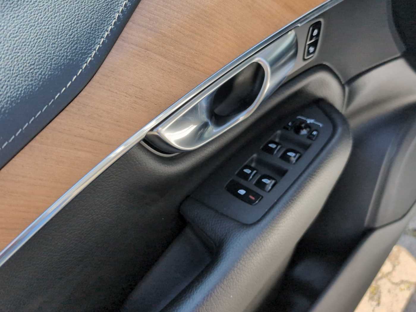 Volvo  +T8+Recharge+AWD+GT+Stand. -Lenkradhzg+AHKsem