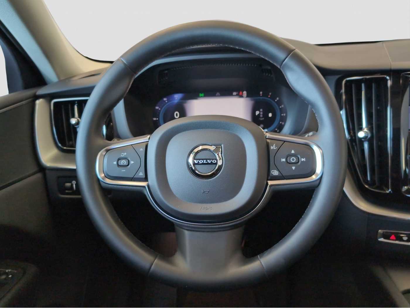 Volvo  +B4+Mild-Hybrid+GT+Frontscheibenhzg+Lenkradh
