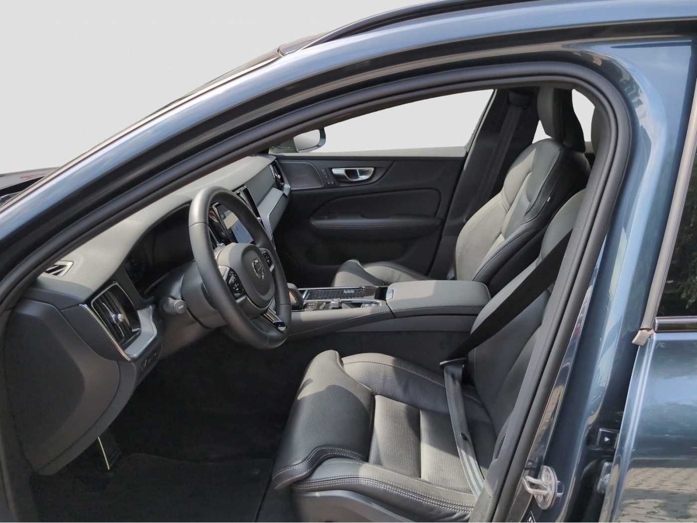 Volvo  +T6+Recharge+AWD+GT+PilotAss+AHKsemi+Standhzg