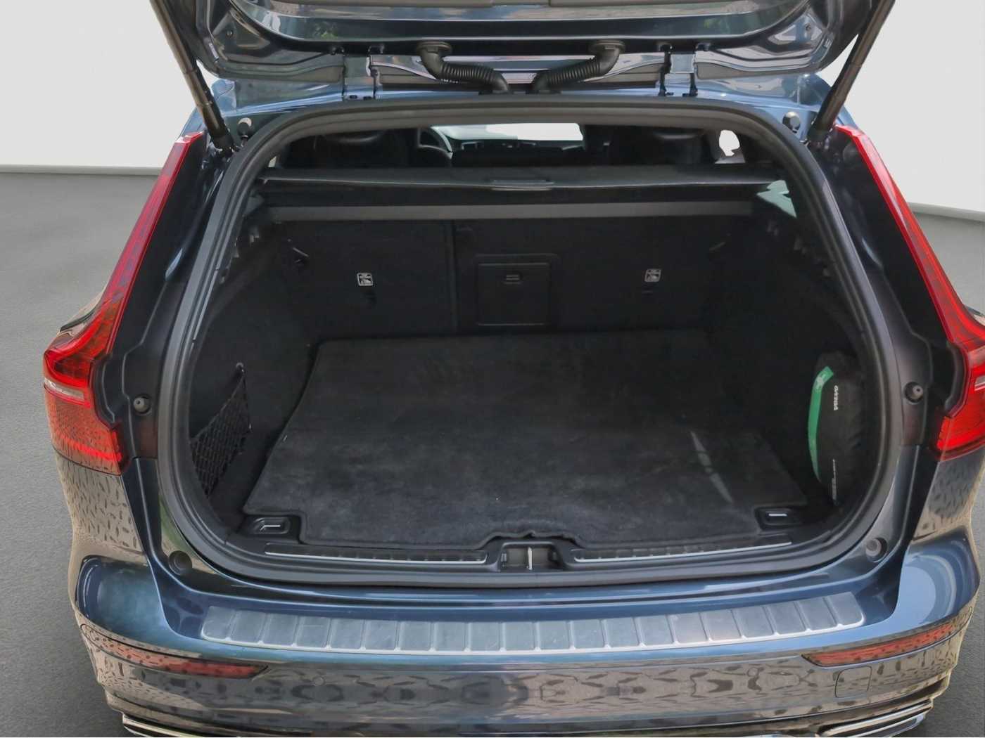 Volvo  +T6+Recharge+AWD+GT+PilotAss+AHKsemi+Standhzg