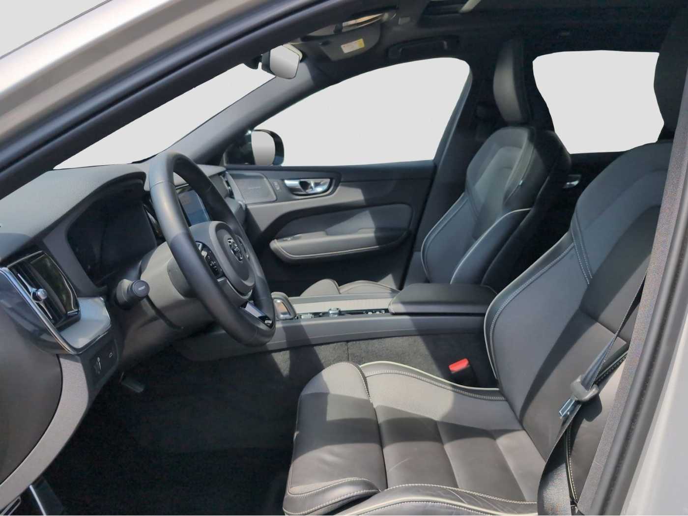 Volvo  +B5+AWD+GT+Harman+Panorama+R-Kam+PDC+Head-up